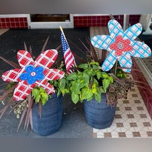 Plaid Flower Set of 2 Garden Decor Set - Red, White, and Blue